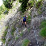 Tratto di traverso attrezzato tra la baita di Plagnoley e la cresta del Mont Cormet.
